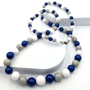 Vintage long beaded necklace retro